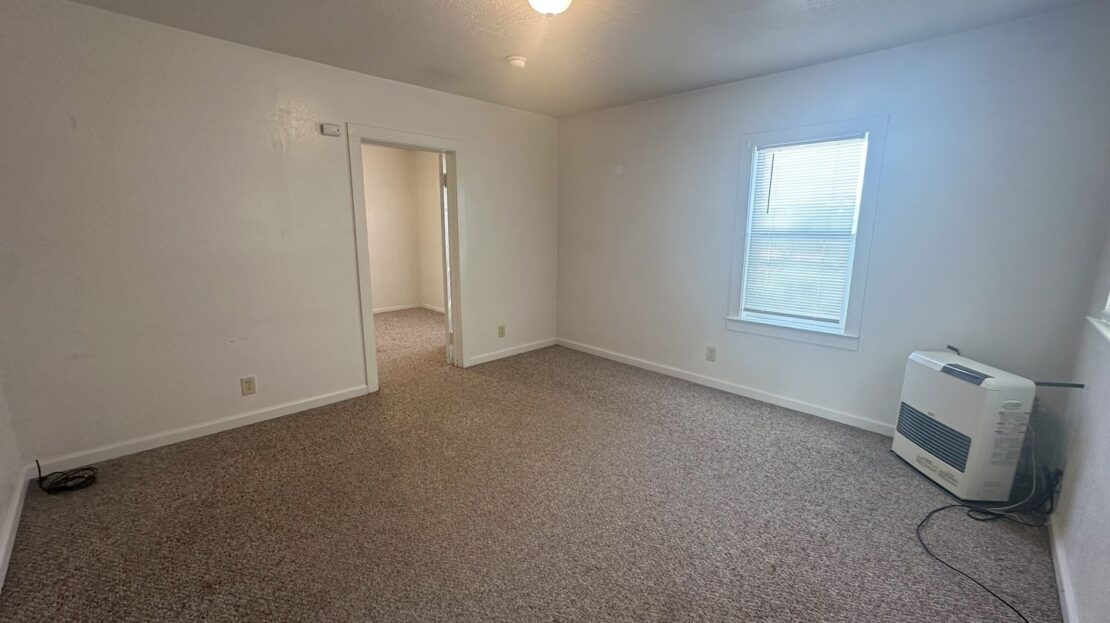320 Pardee Avenue - Susanville - California - 2 bed, 1 bath rental property