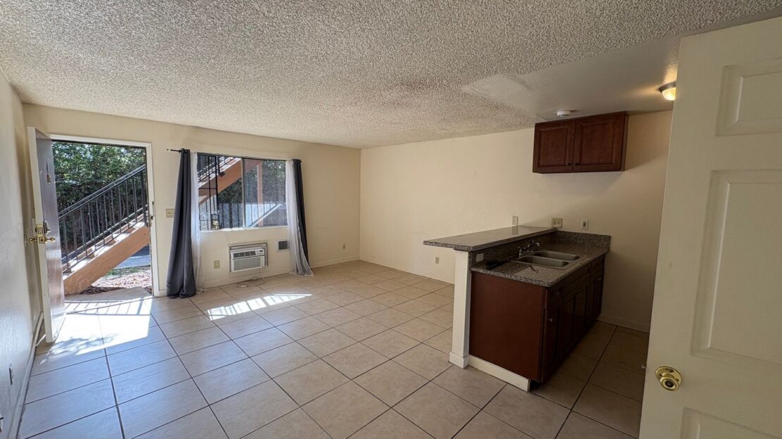 3404 Helix St - Spring Valley - California - 1 bed, 1 bath rental property