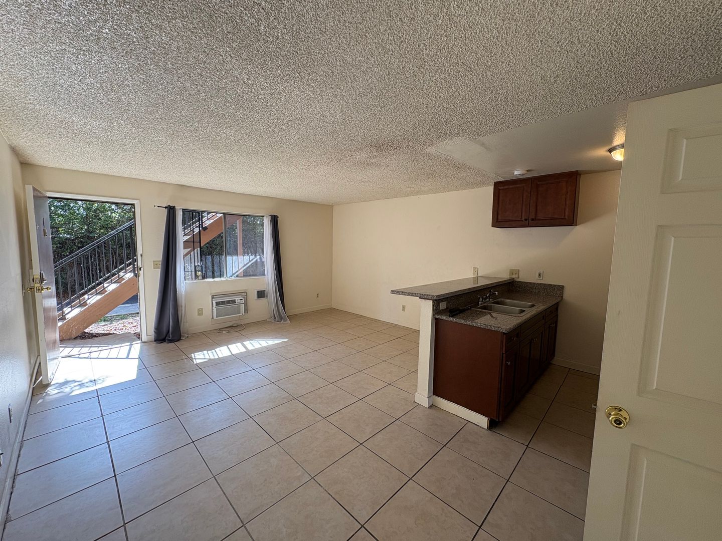 3404 Helix St - Spring Valley - California - 1 bed, 1 bath rental property