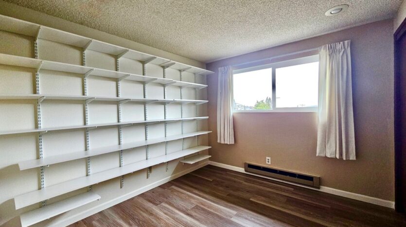 3432 Hoyt Ave Unit 3 - Everett - Washington - 2 bed, 1 bath rental property