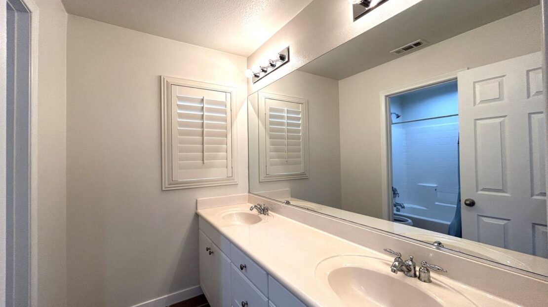 35291 Trevino Trl - Beaumont - California - 5 bed, 2.5 bath rental property