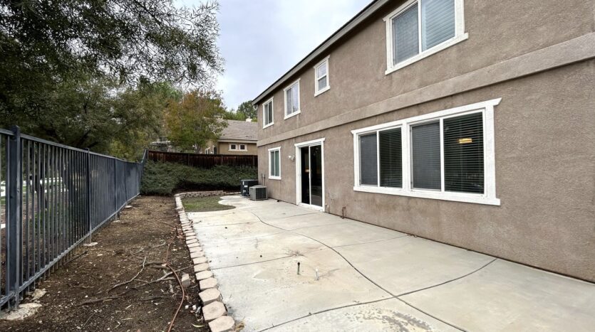 35291 Trevino Trl - Beaumont - California - 5 bed, 2.5 bath rental property