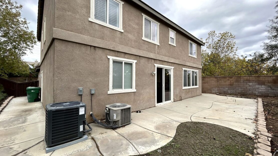35291 Trevino Trl - Beaumont - California - 5 bed, 2.5 bath rental property