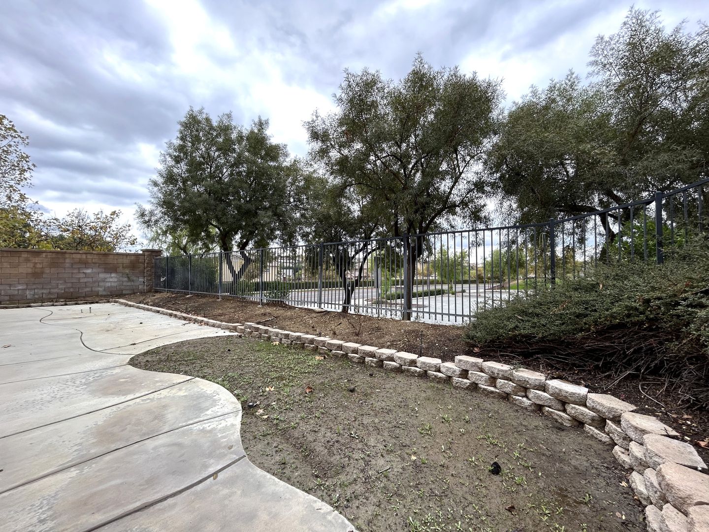 35291 Trevino Trl - Beaumont - California - 5 bed, 2.5 bath rental property