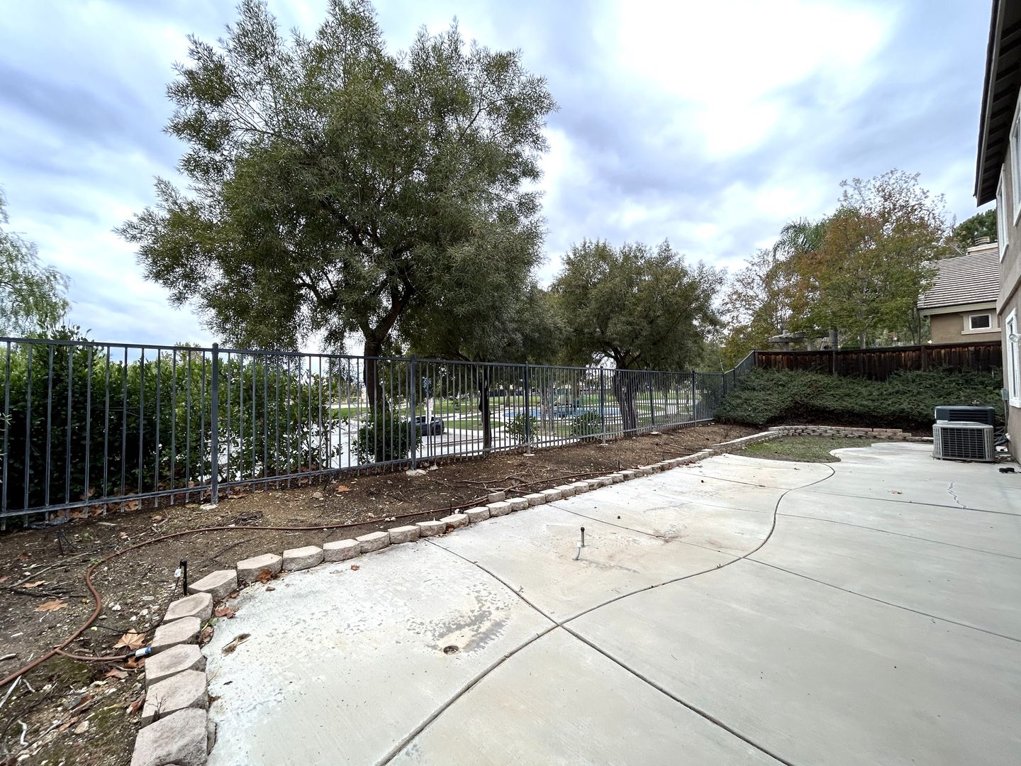 35291 Trevino Trl - Beaumont - California - 5 bed, 2.5 bath rental property