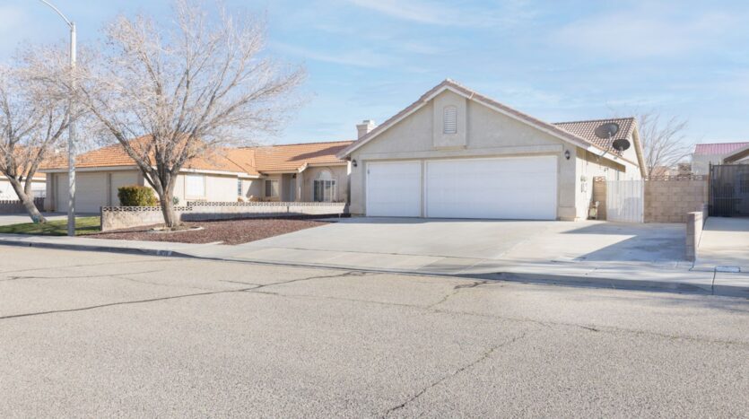 3716 Agave Circle - Lancaster - California - 4 bed, 2 bath rental property