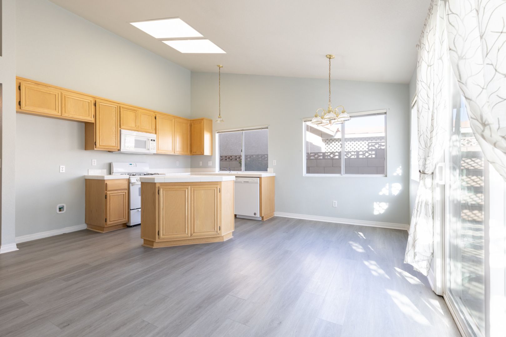 3716 Agave Circle - Lancaster - California - 4 bed, 2 bath rental property