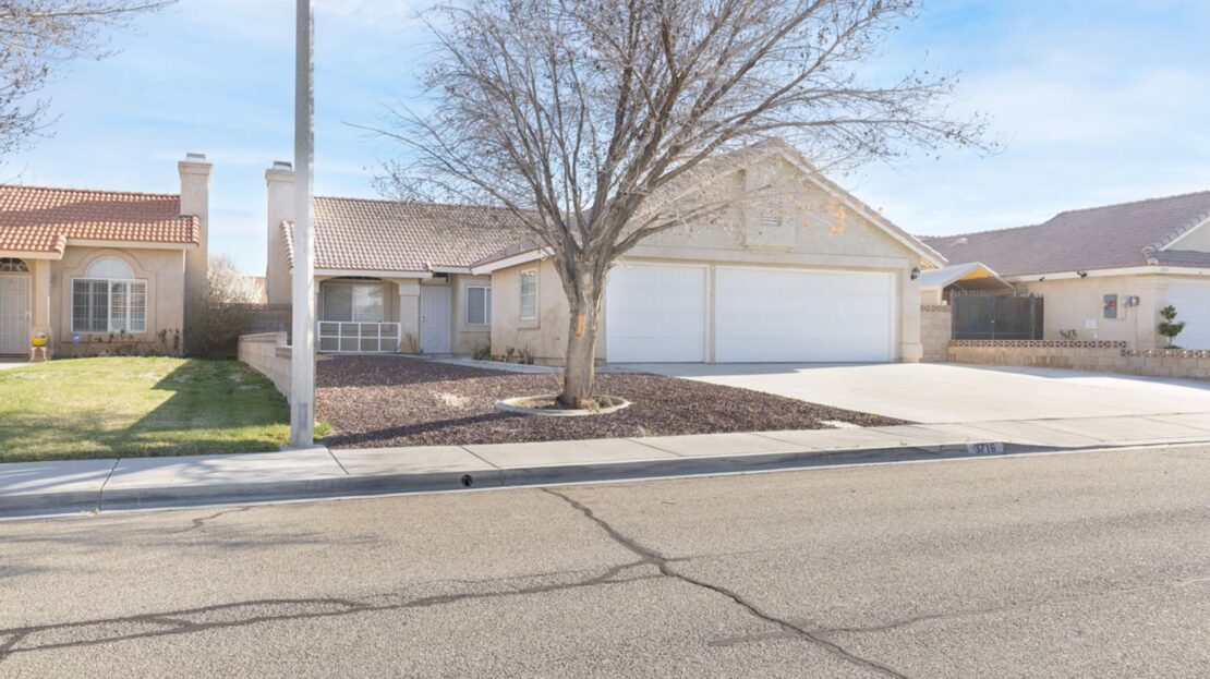 3716 Agave Circle - Lancaster - California - 4 bed, 2 bath rental property