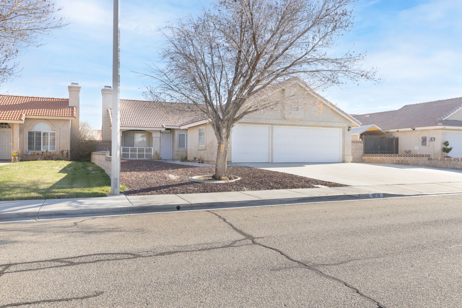 3716 Agave Circle - Lancaster - California - 4 bed, 2 bath rental property