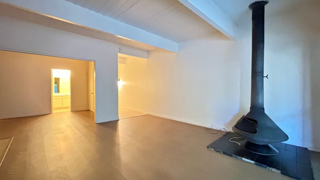 3737 East Calle De Carlos  - Unit 5  - Palm Springs - California - 1 bed, 1 bath rental property