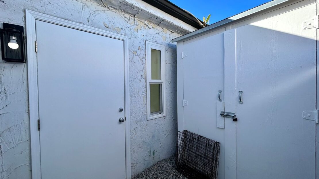 3777 E Calle De Carlos - Unit 04 - Palm Springs - California - 1 bed, 1 bath rental property