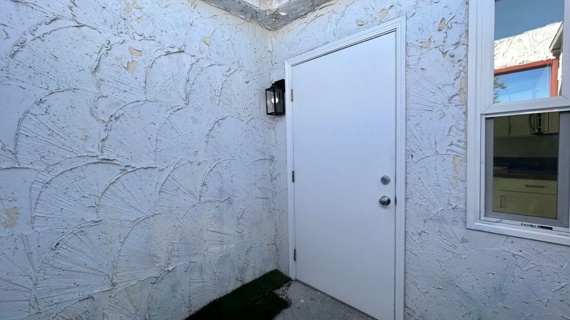 3777 E Calle De Carlos - Unit 04 - Palm Springs - California - 1 bed, 1 bath rental property