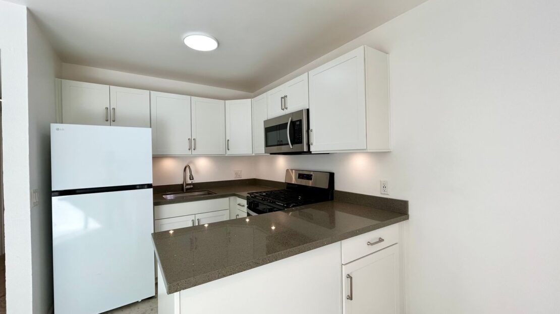 3777 E Calle De Carlos - Unit 04 - Palm Springs - California - 1 bed, 1 bath rental property