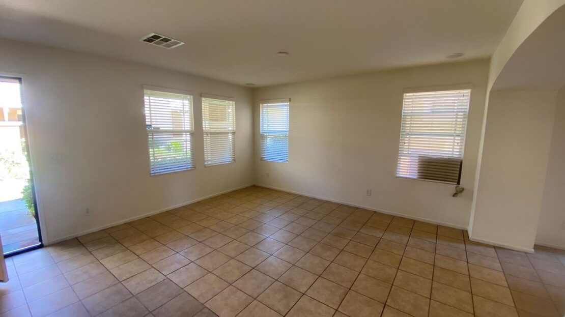 38266 Mendocino Way - Palmdale - California - 4 bed, 2.5 bath rental property