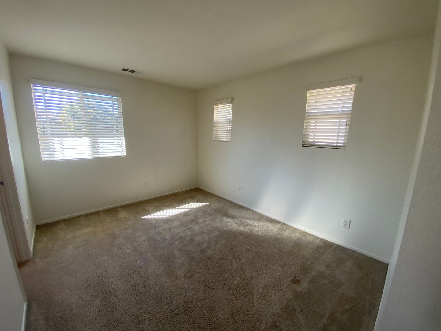 38266 Mendocino Way - Palmdale - California - 4 bed, 2.5 bath rental property