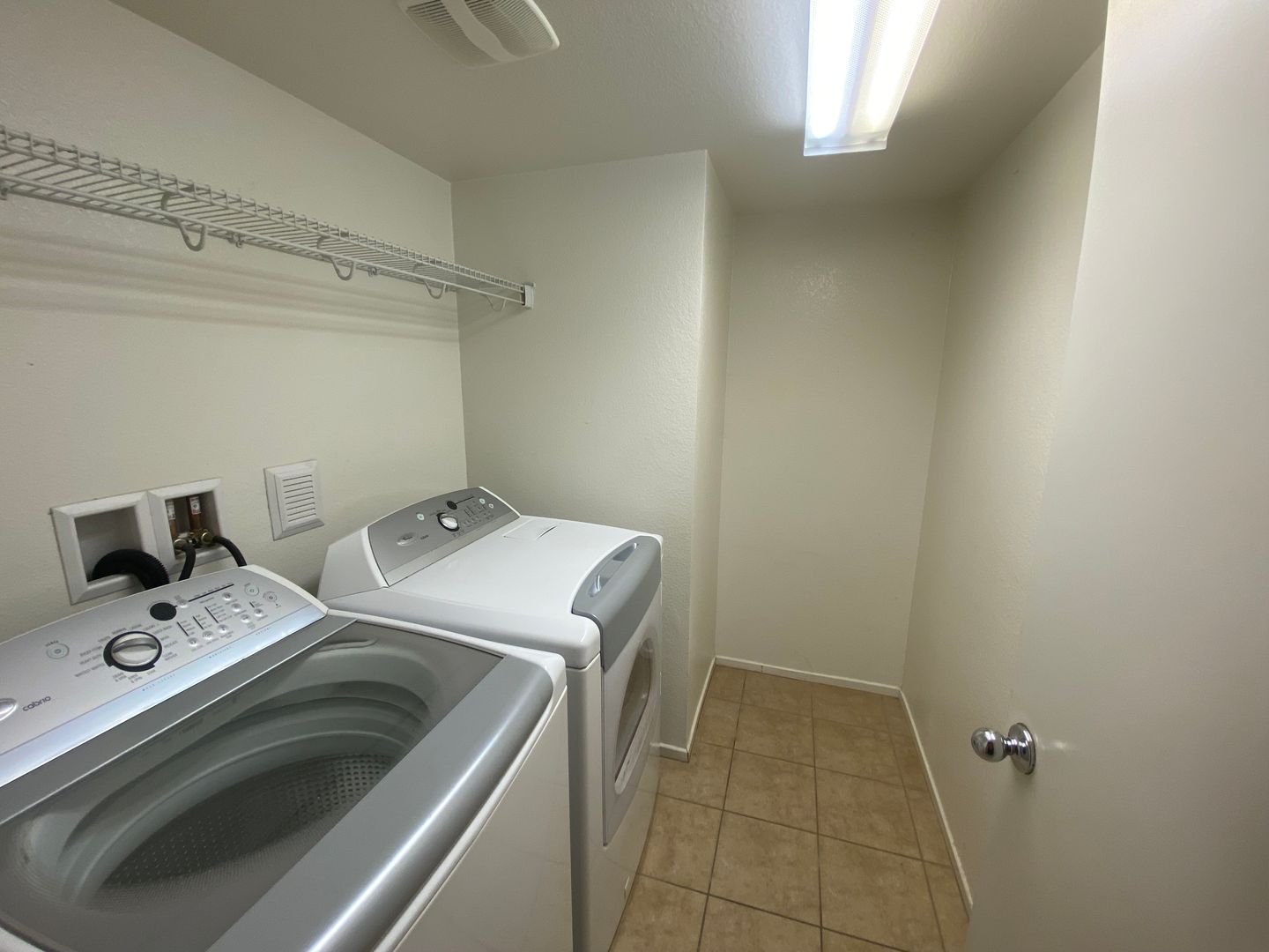 38266 Mendocino Way - Palmdale - California - 4 bed, 2.5 bath rental property