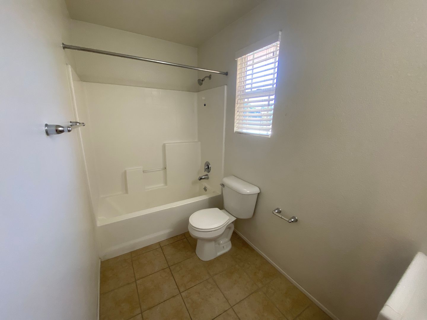 38266 Mendocino Way - Palmdale - California - 4 bed, 2.5 bath rental property