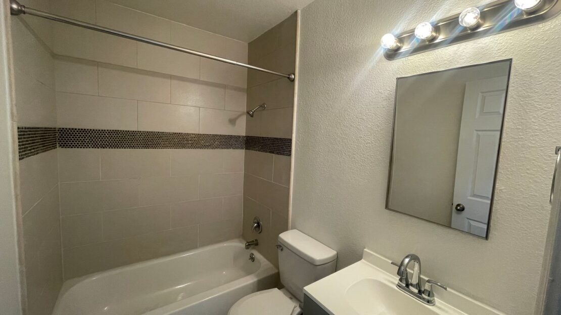 400-414 Highland Ave - Reno - Nevada - 2 bed, 1 bath rental property