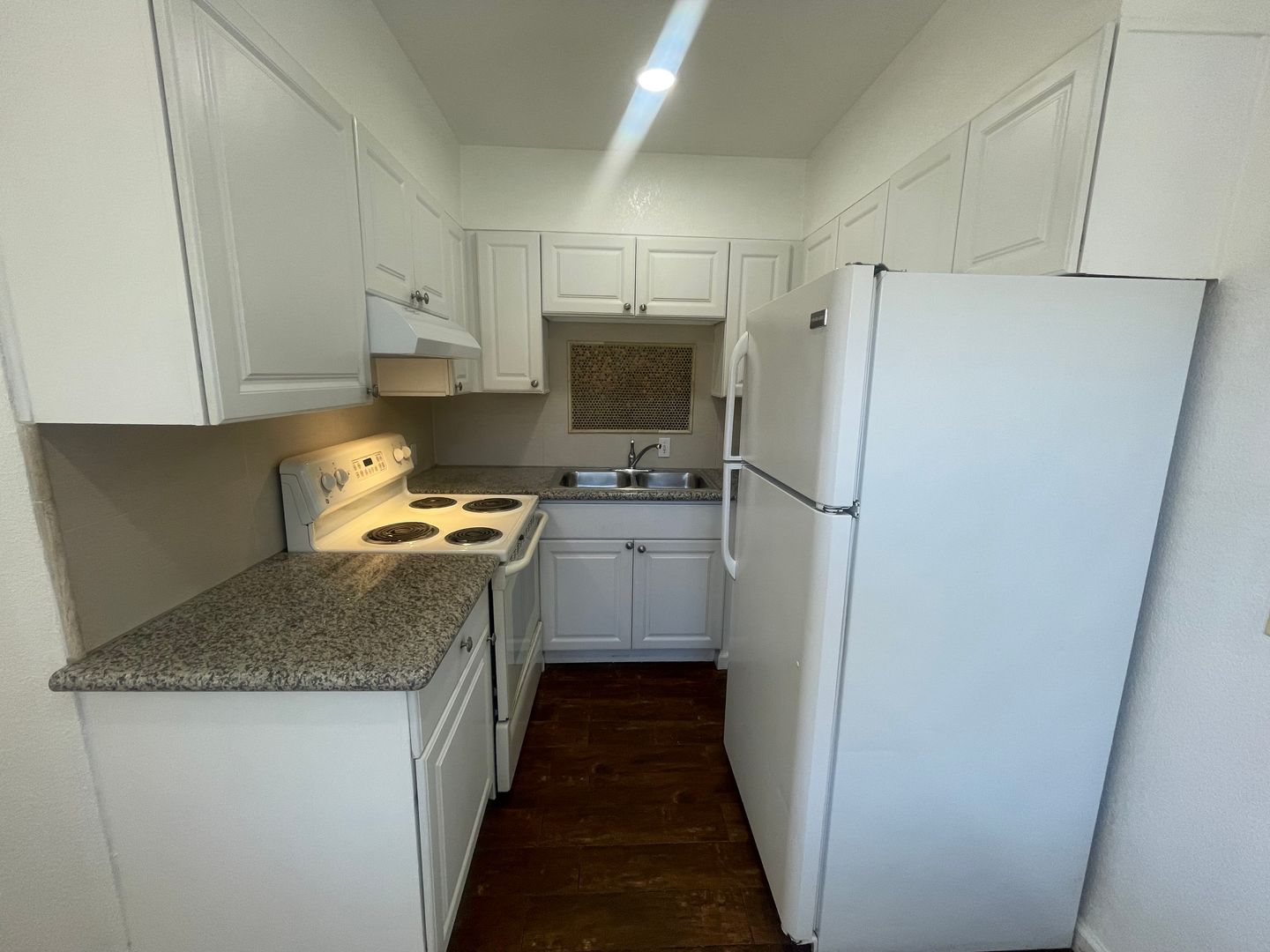 400-414 Highland Ave - Reno - Nevada - 2 bed, 1 bath rental property