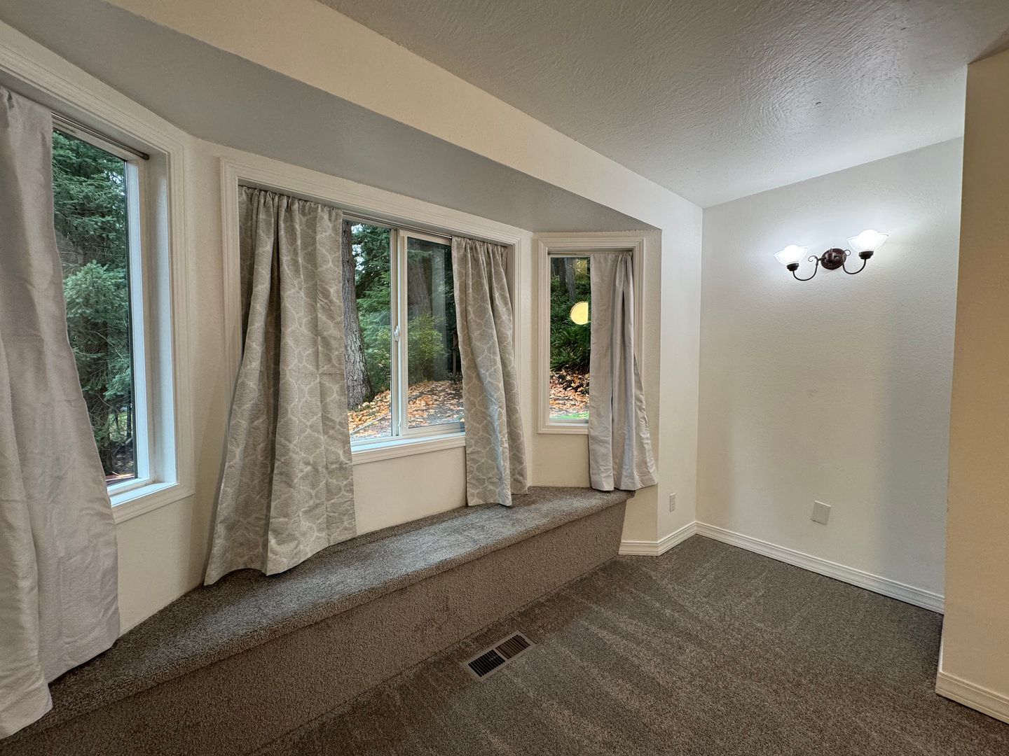 400 Sudden Valley Dr - Bellingham - Washington - 3 bed, 2.5 bath rental property