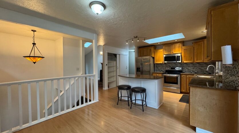 400 Sudden Valley Dr - Bellingham - Washington - 3 bed, 2.5 bath rental property