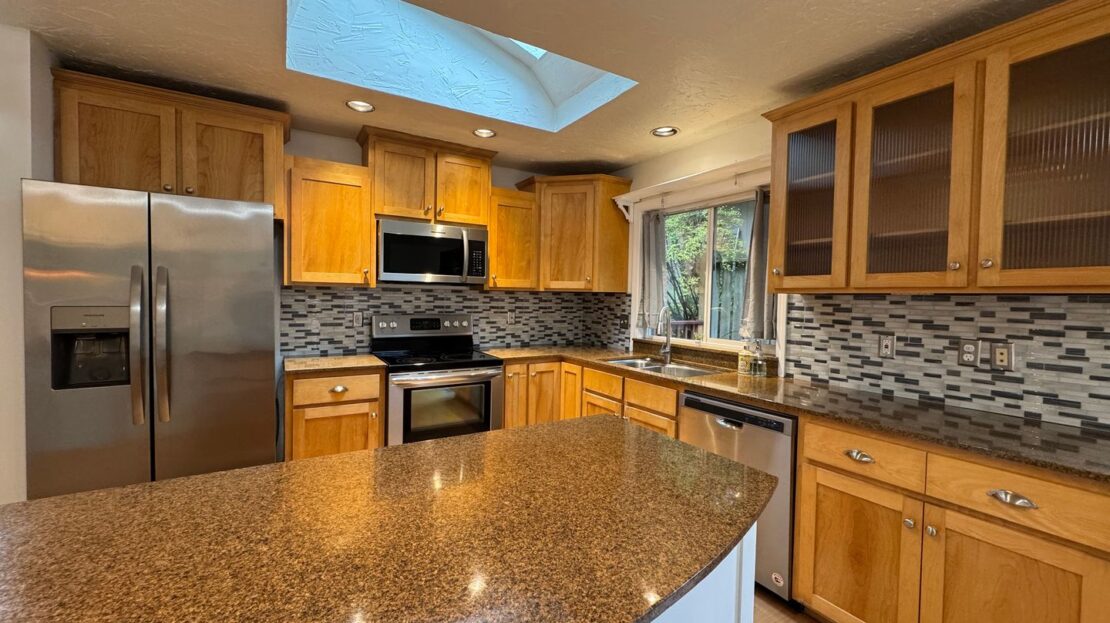 400 Sudden Valley Dr - Bellingham - Washington - 3 bed, 2.5 bath rental property