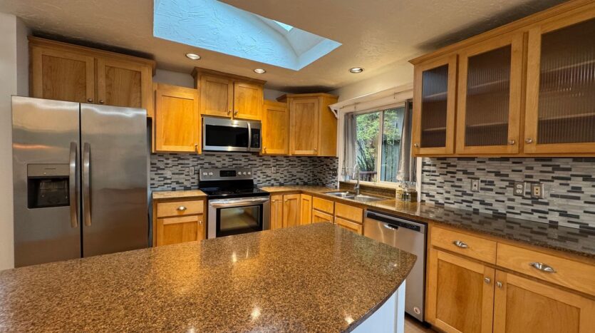 400 Sudden Valley Dr - Bellingham - Washington - 3 bed, 2.5 bath rental property