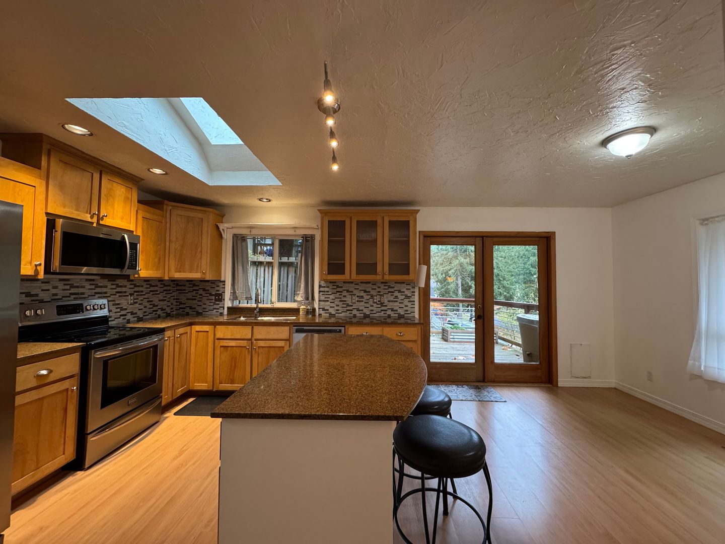 400 Sudden Valley Dr - Bellingham - Washington - 3 bed, 2.5 bath rental property