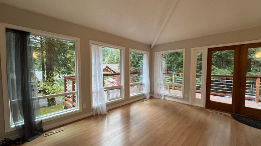 400 Sudden Valley Dr - Bellingham - Washington - 3 bed, 2.5 bath rental property