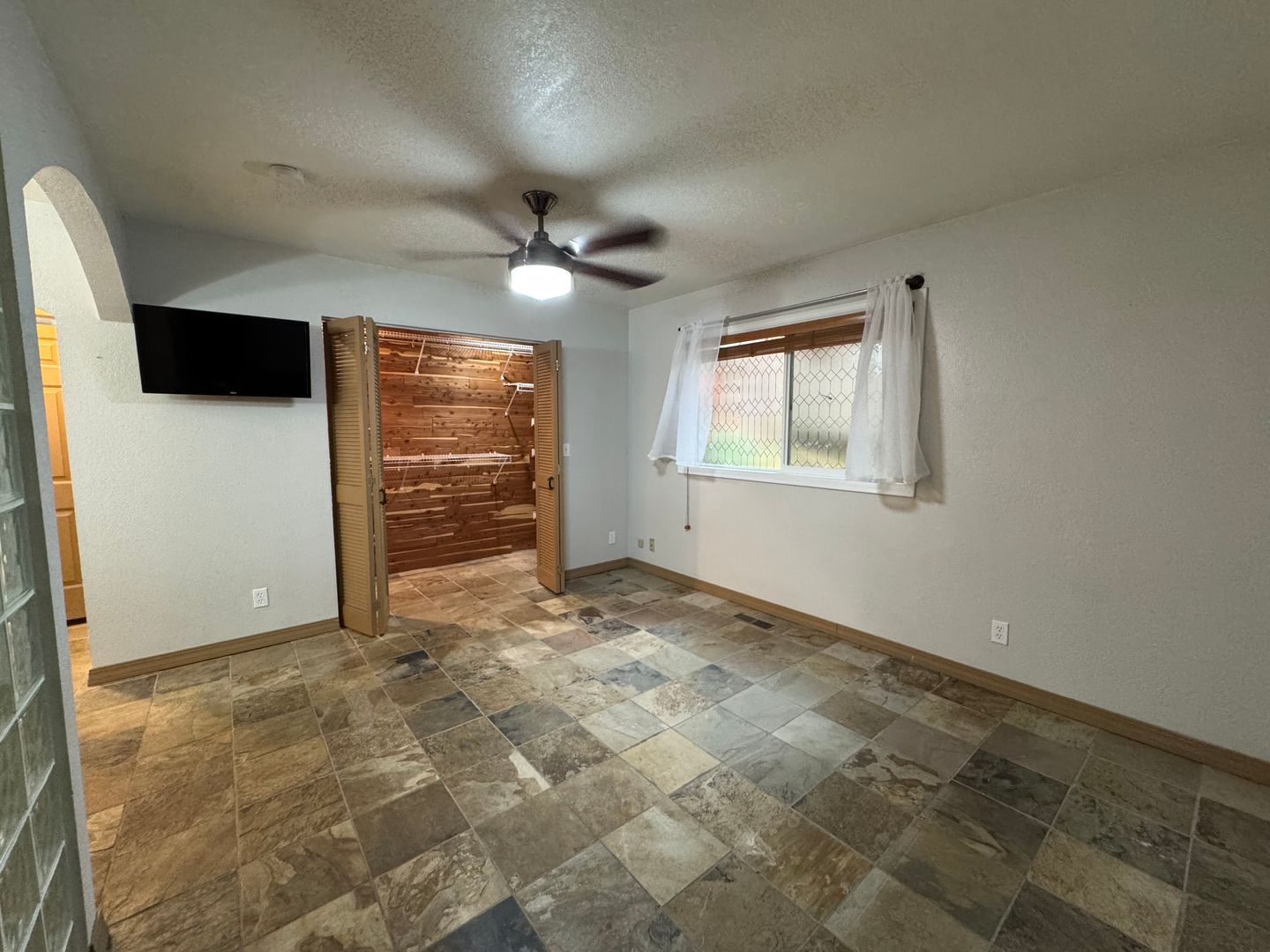 400 Sudden Valley Dr - Bellingham - Washington - 3 bed, 2.5 bath rental property