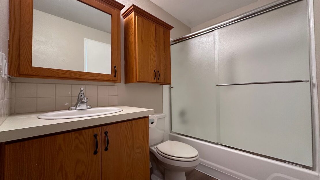 40000 McCormick Dr   - Sandy - Oregon - 2 bed, 1 bath rental property