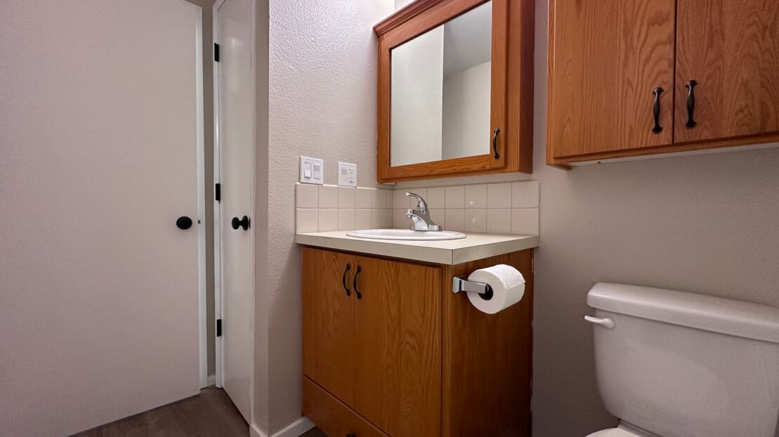 40000 McCormick Dr   - Sandy - Oregon - 2 bed, 1 bath rental property