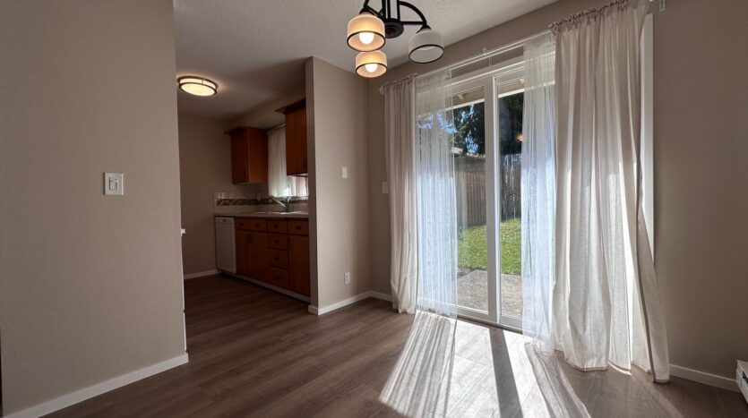 40000 McCormick Dr   - Sandy - Oregon - 2 bed, 1 bath rental property