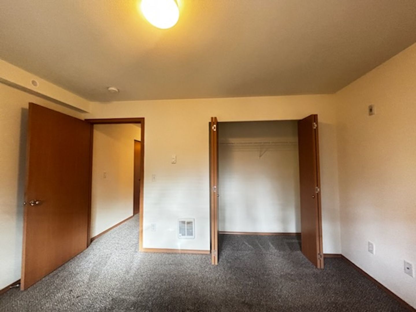 4018 Northwest Avenue - Bellingham - Washington - 1 bed, 1 bath rental property