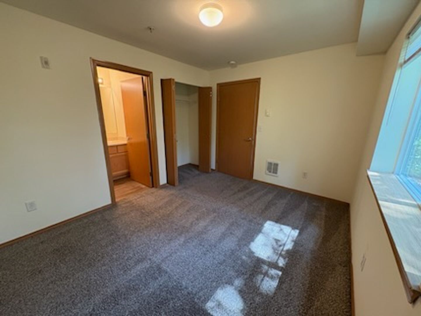 4018 Northwest Avenue - Bellingham - Washington - 2 bed, 2 bath rental property