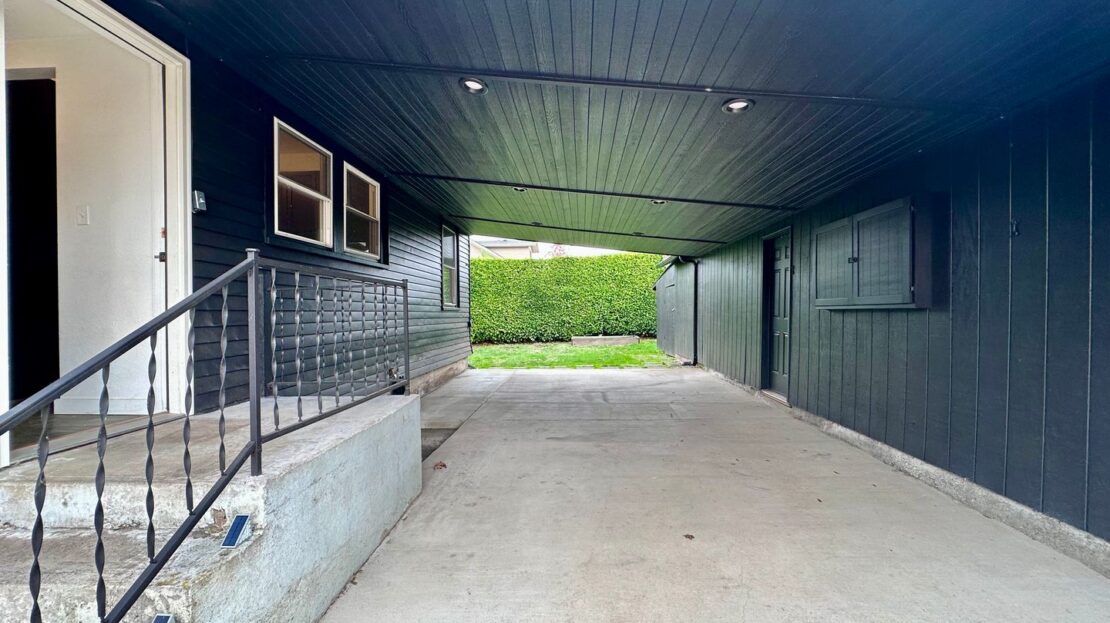 405 E Arlington St.  - Gladstone - Oregon - 4 bed, 2 bath rental property