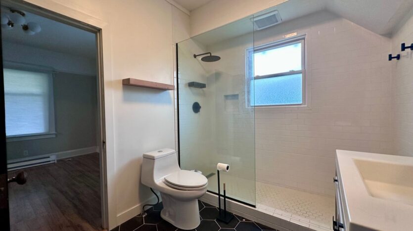 405 E Arlington St.  - Gladstone - Oregon - 4 bed, 2 bath rental property