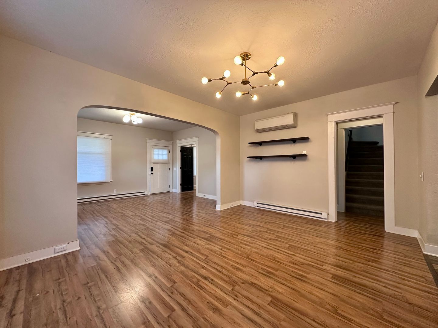 405 E Arlington St.  - Gladstone - Oregon - 4 bed, 2 bath rental property