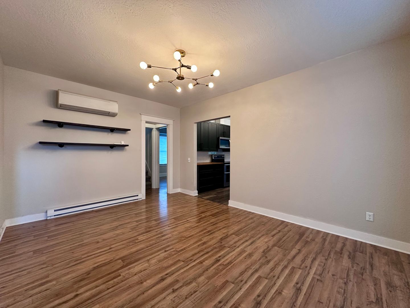 405 E Arlington St.  - Gladstone - Oregon - 4 bed, 2 bath rental property