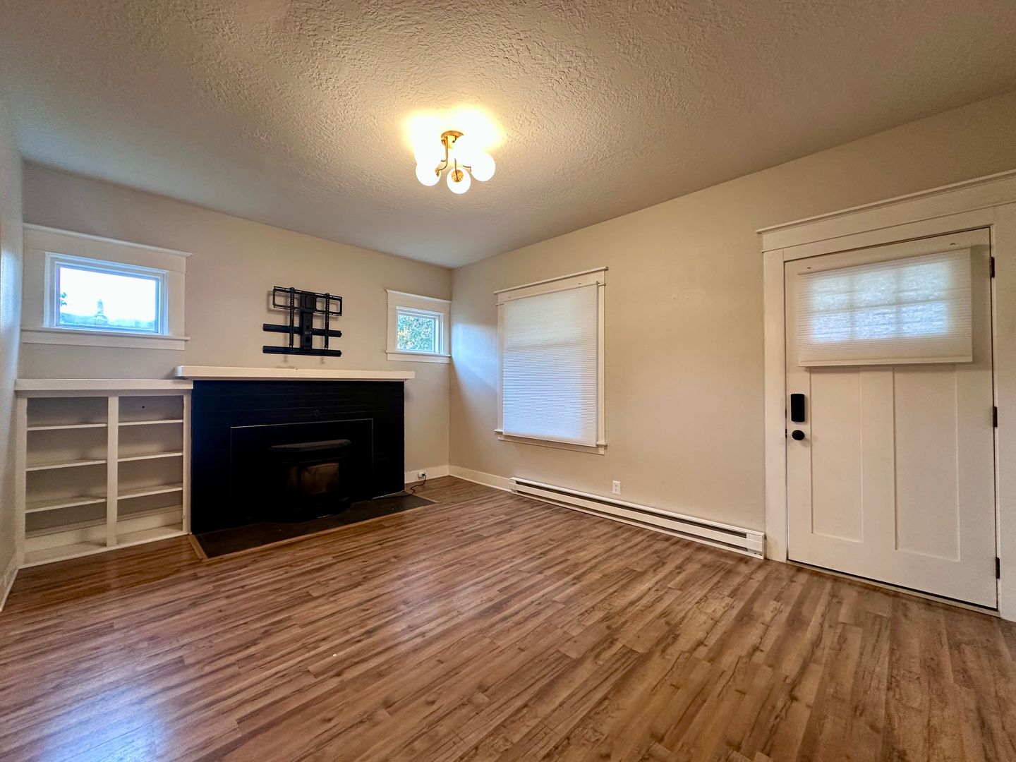 405 E Arlington St.  - Gladstone - Oregon - 4 bed, 2 bath rental property