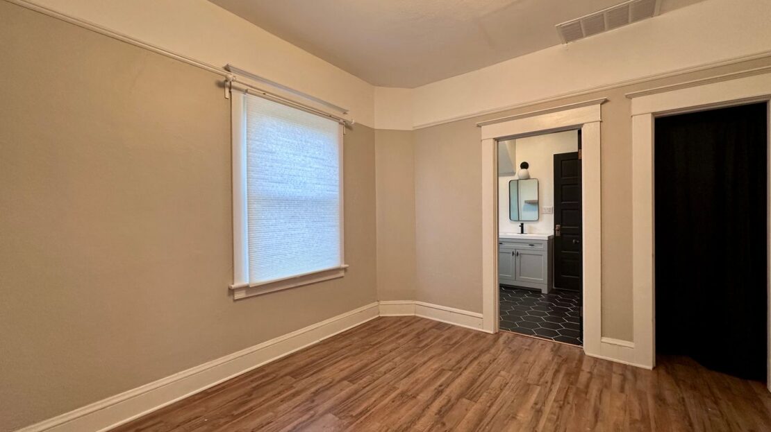 405 E Arlington St.  - Gladstone - Oregon - 4 bed, 2 bath rental property