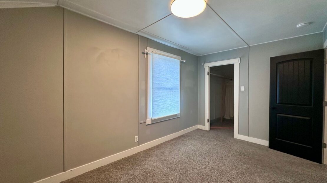 405 E Arlington St.  - Gladstone - Oregon - 4 bed, 2 bath rental property