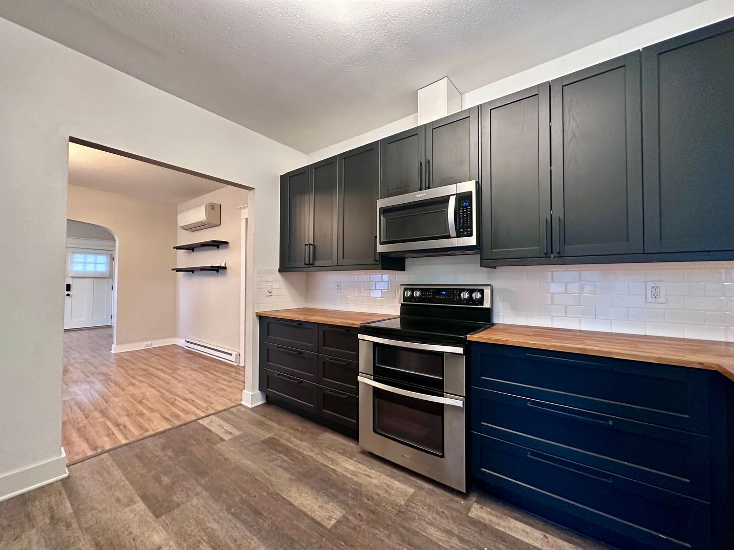 405 E Arlington St.  - Gladstone - Oregon - 4 bed, 2 bath rental property