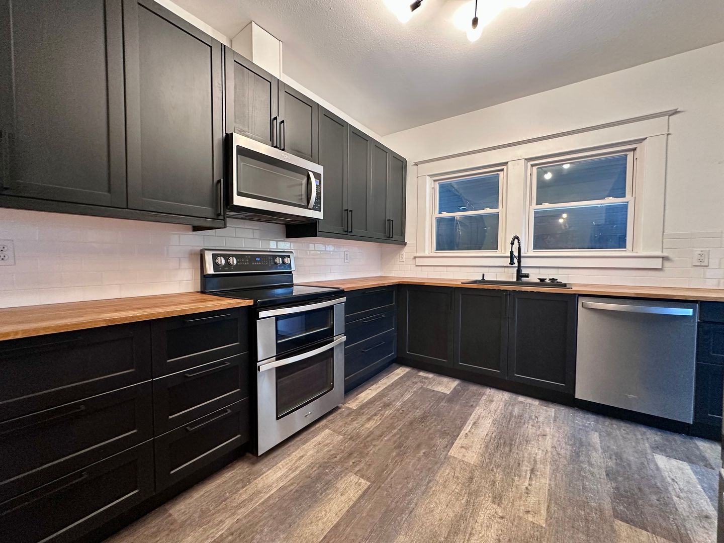 405 E Arlington St.  - Gladstone - Oregon - 4 bed, 2 bath rental property