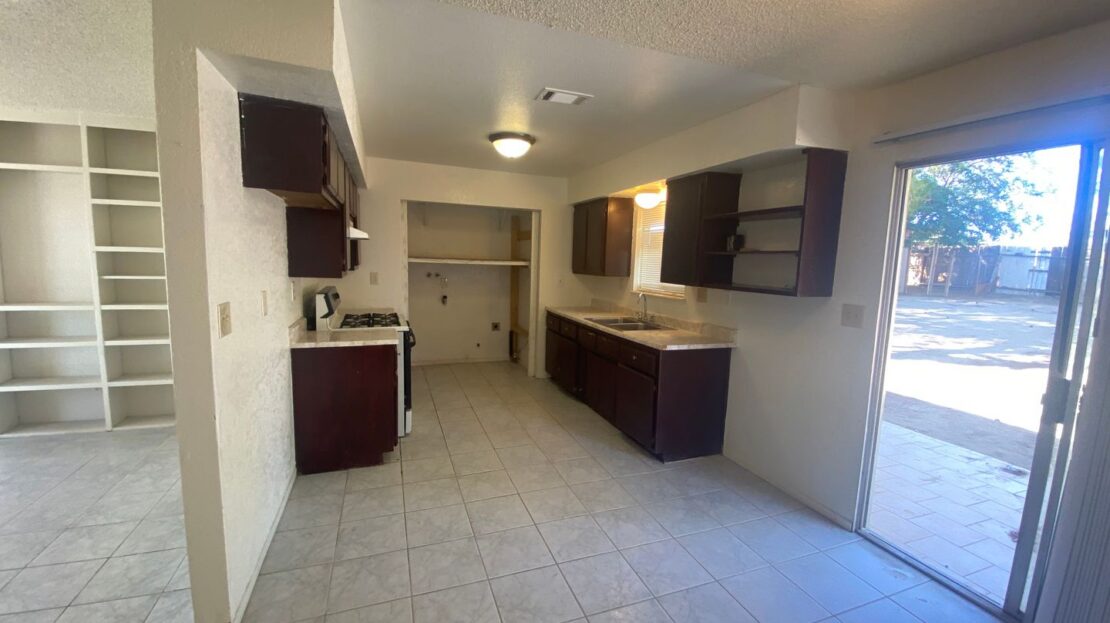 40715 179th St. East - Lancaster - California - 3 bed, 1 bath rental property