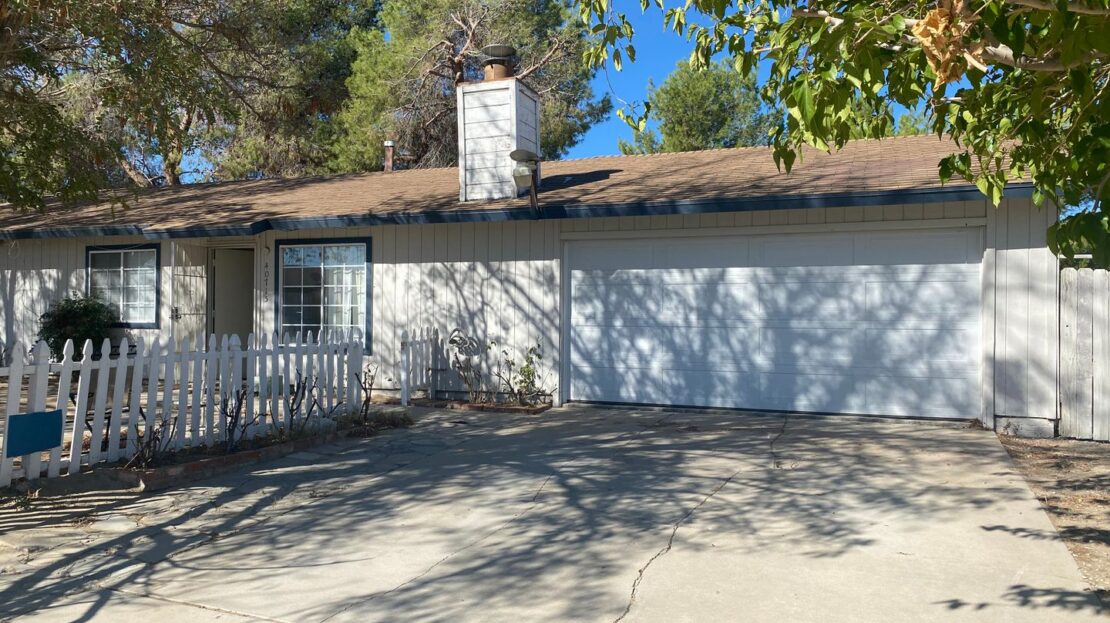 40715 179th St. East - Lancaster - California - 3 bed, 1 bath rental property