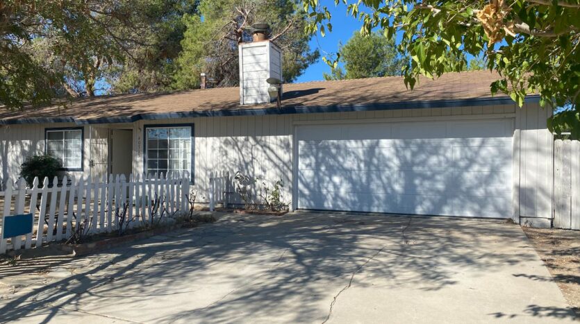 40715 179th St. East - Lancaster - California - 3 bed, 1 bath rental property