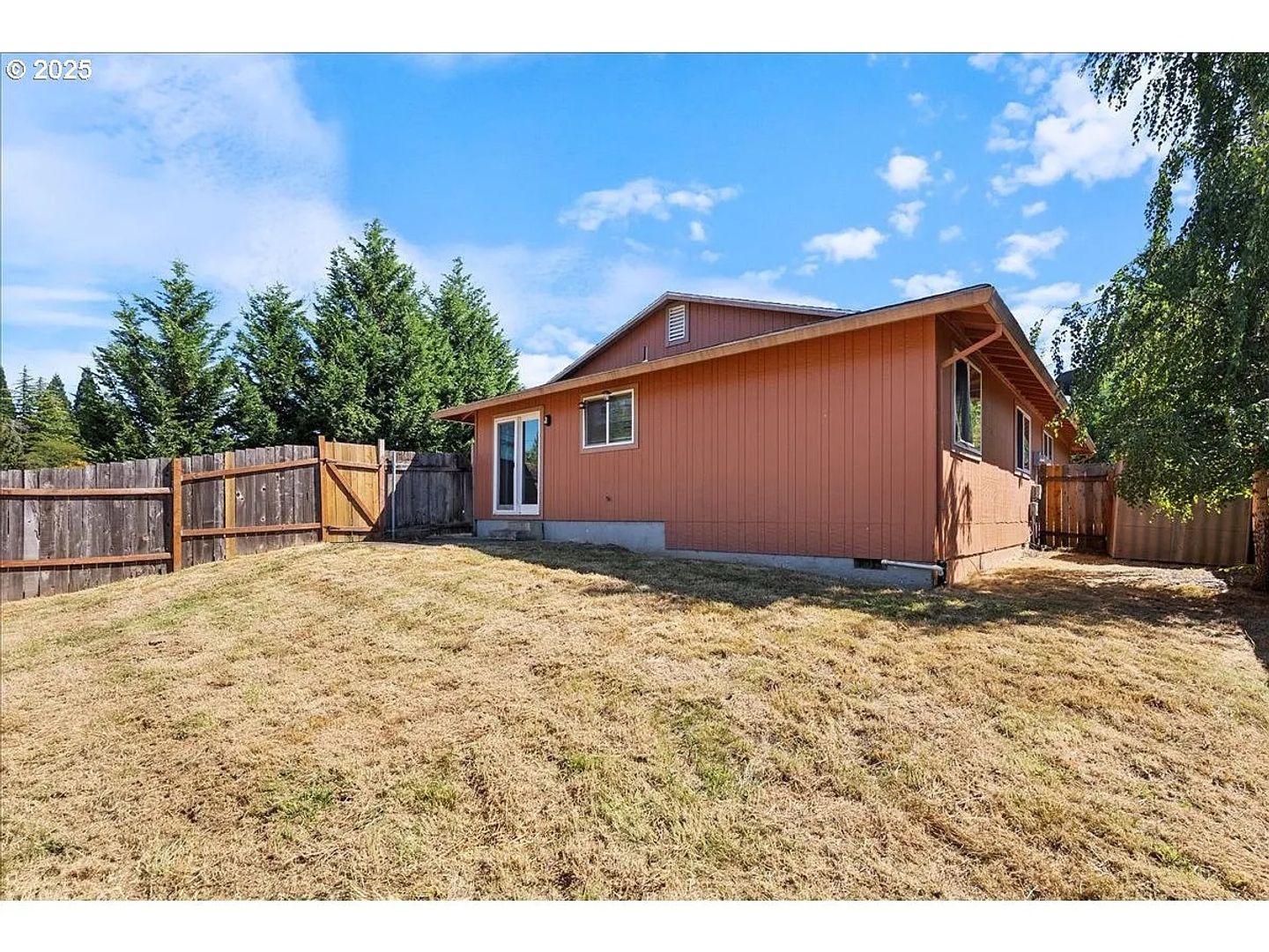 4140 NE 8th St   - Gresham - Oregon - 2 bed, 1 bath rental property