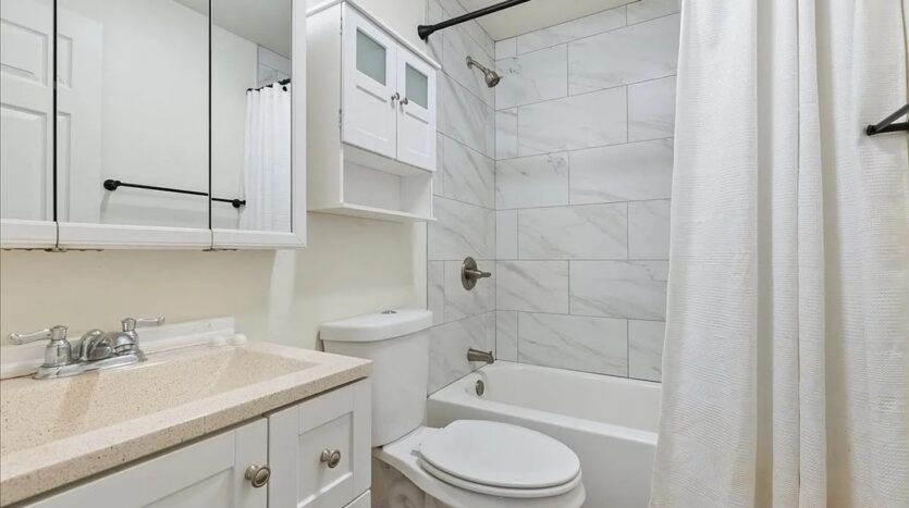 4140 NE 8th St   - Gresham - Oregon - 2 bed, 1 bath rental property