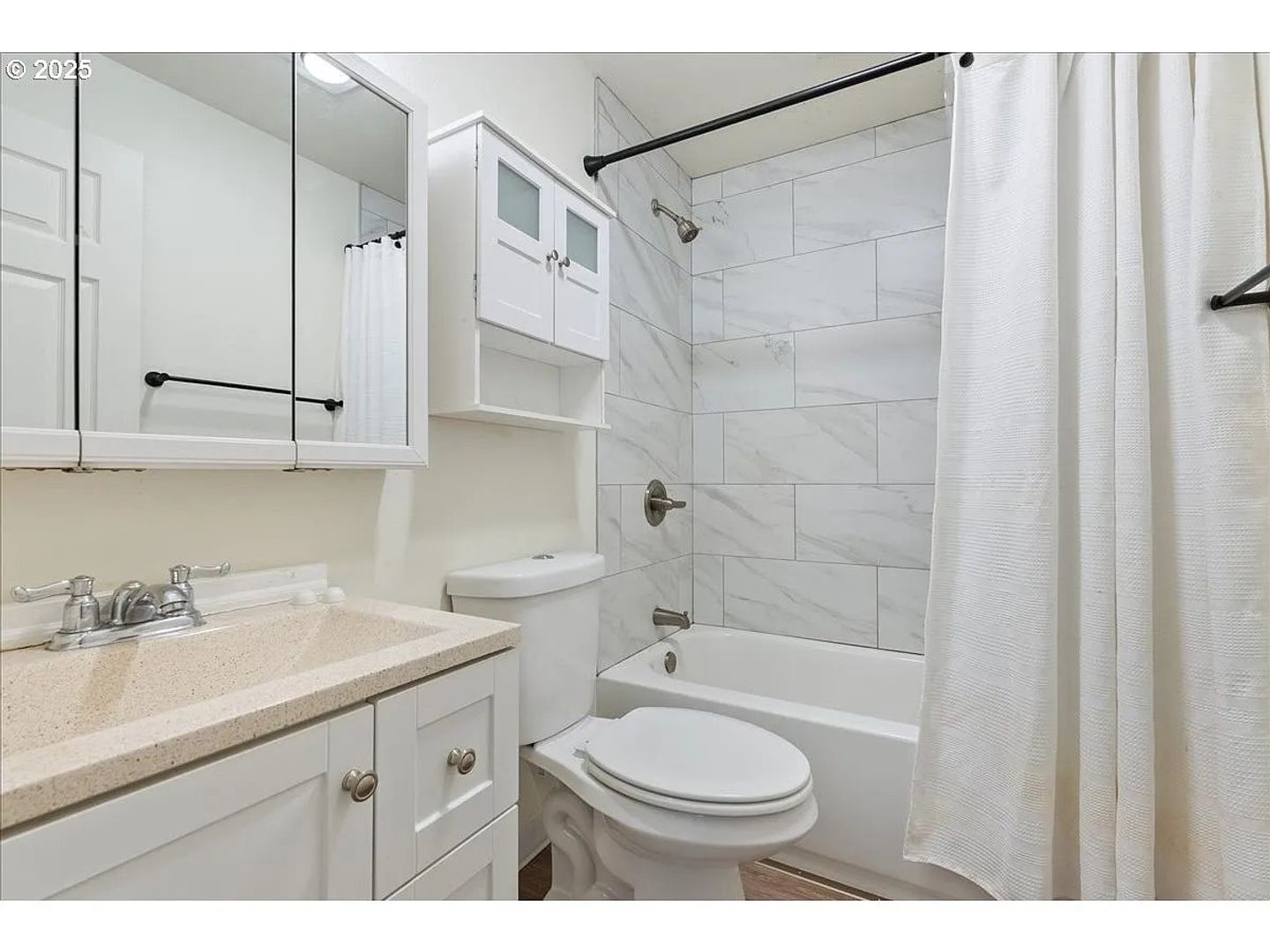 4140 NE 8th St   - Gresham - Oregon - 2 bed, 1 bath rental property